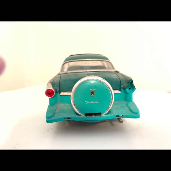 1955 FORD CROWN VICTORIA 1/18 DIECAST SIGNATURE - Picture 6 of 6